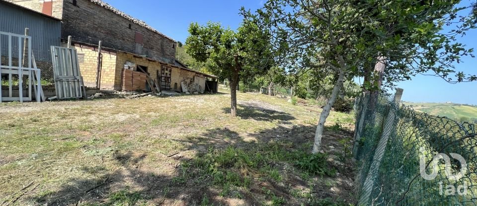 Casa indipendente / Villa 10 locali di 350 m² in Monte San Pietrangeli (63816)