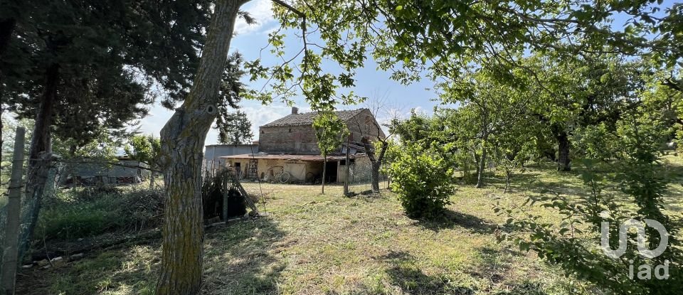 Casa indipendente / Villa 10 locali di 350 m² in Monte San Pietrangeli (63816)