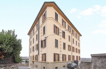 Three-room apartment of 128 m² in Cantù (22063)