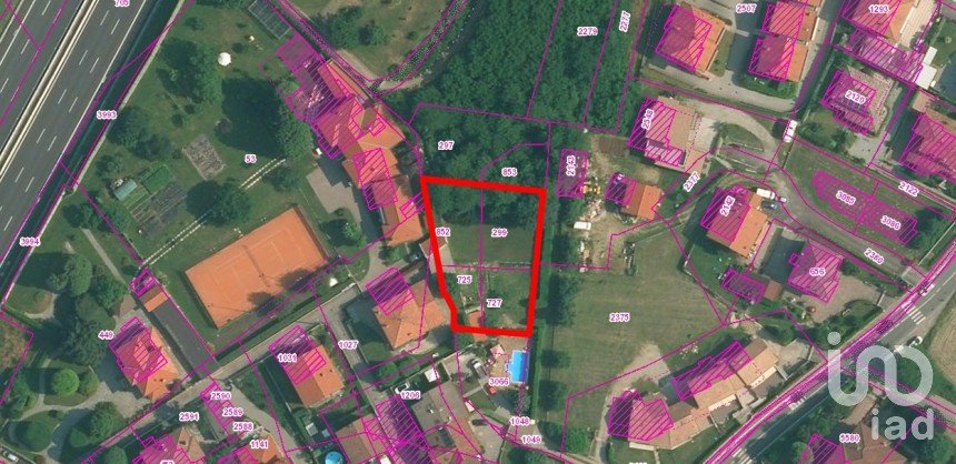 Land of 989 m² in Luisago (22070)