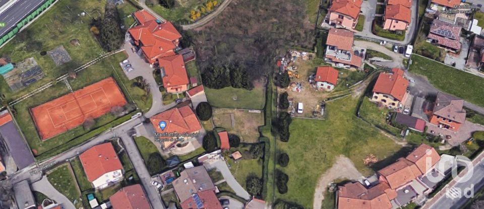 Terreno di 989 m² in Luisago (22070)