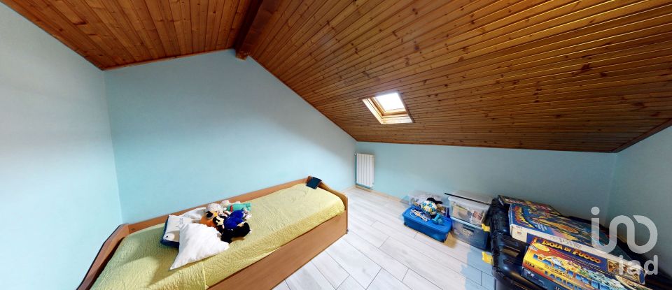 Apartment 5 rooms of 130 m² in Boissano (17054)