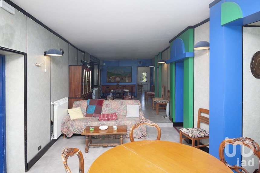 Apartment 6 rooms of 130 m² in Isola del Gran Sasso d'Italia (64045)