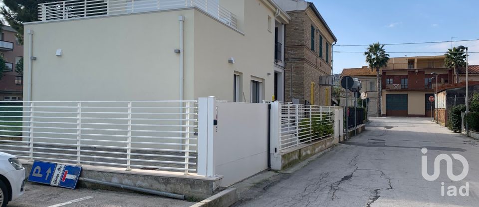 Four-room apartment of 125 m² in Potenza Picena (62018)