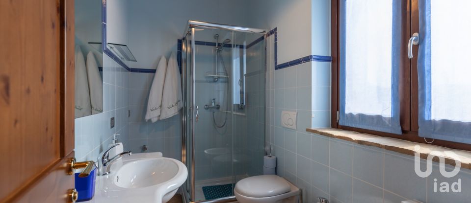 Rustico 20 locali di 800 m² in Ponzano di Fermo (63845)