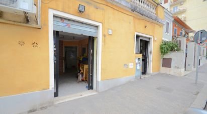 Negozio / locale commerciale di 85 m² in Roma (00179)