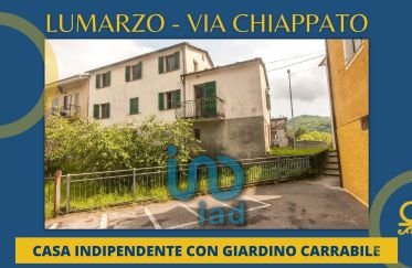 House 11 rooms of 214 m² in Lumarzo (16024)