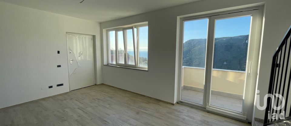 Casa indipendente / Villa 6 locali di 80 m² in Finale Ligure (17024)