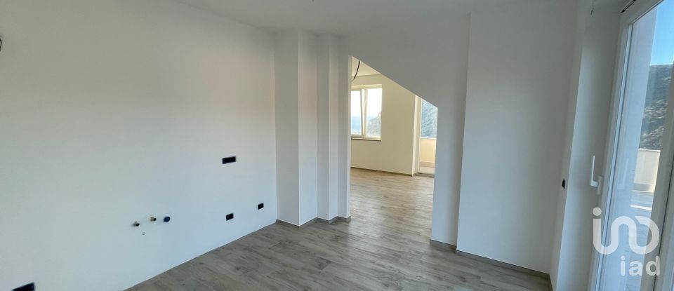 Casa indipendente / Villa 6 locali di 80 m² in Finale Ligure (17024)