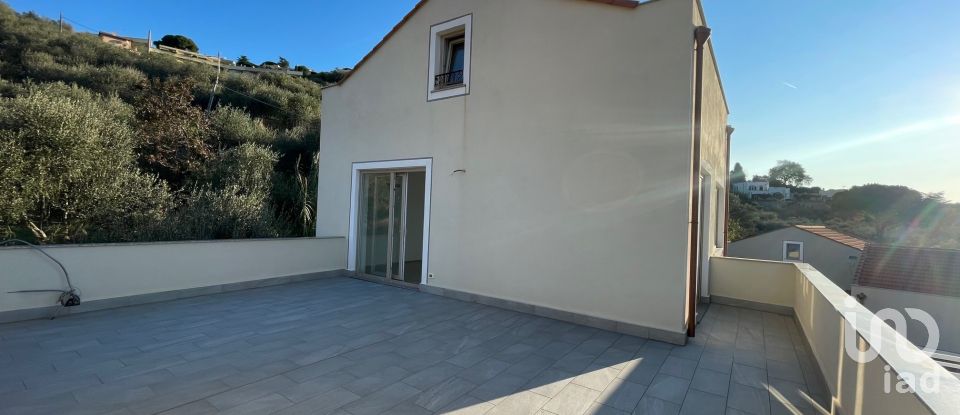 Casa indipendente / Villa 6 locali di 80 m² in Finale Ligure (17024)