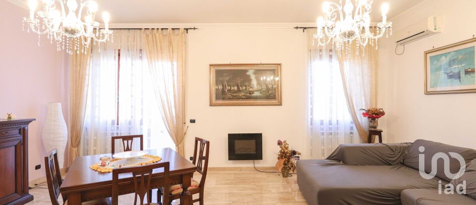 Farm 12 rooms of 300 m² in Colleferro (00034)