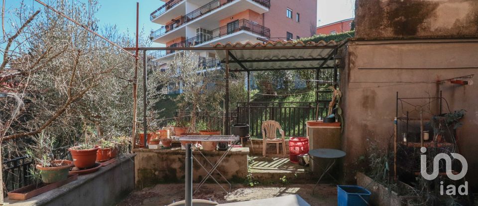 Farm 12 rooms of 300 m² in Colleferro (00034)