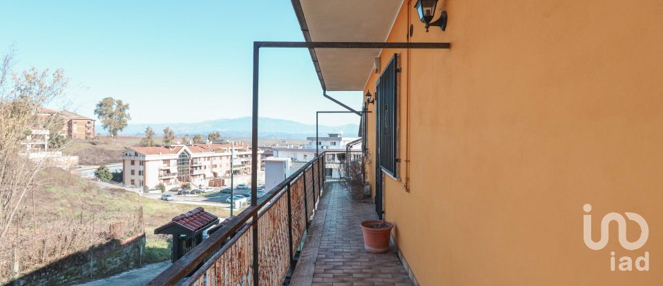 Farm 12 rooms of 300 m² in Colleferro (00034)