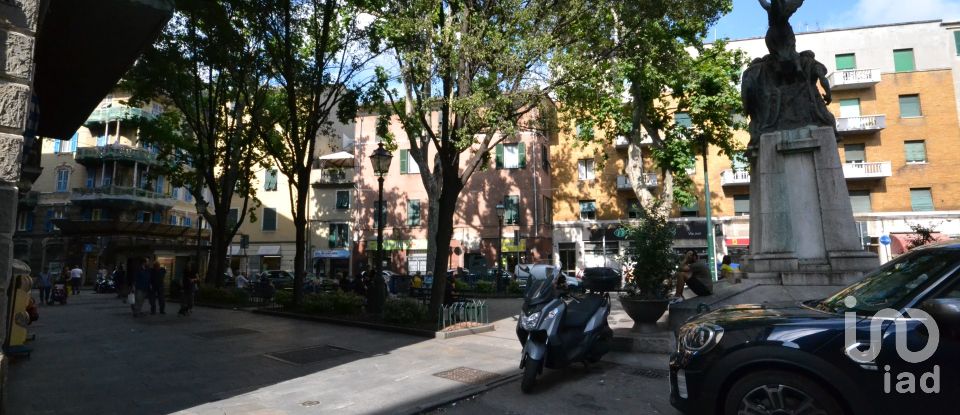 Varie superfici di 15 m² in Genova (16159)