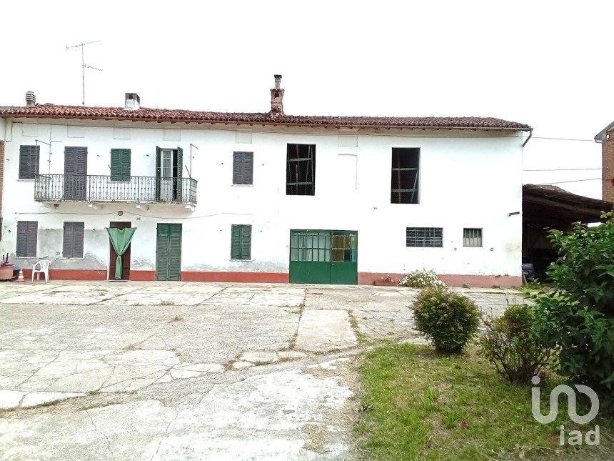 Country house 7 rooms of 166 m² in San Salvatore Monferrato (15046)