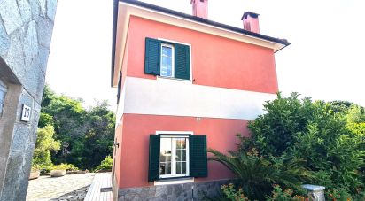 Town house 7 rooms of 150 m² in Cogoleto (16016)