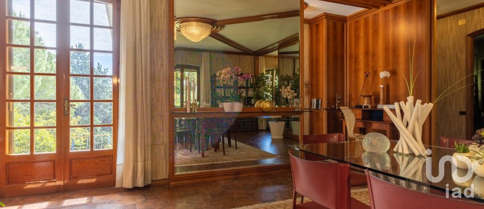 Casale 21 locali di 600 m² in Senigallia (60019)