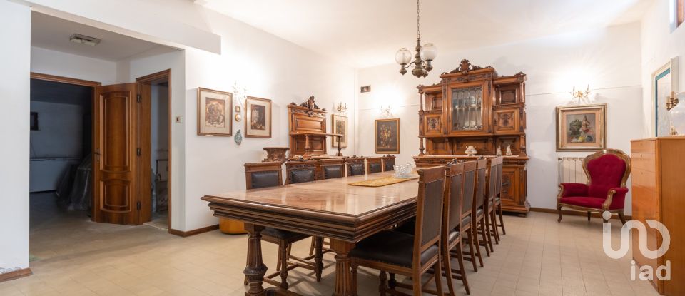 Casale 21 locali di 600 m² in Senigallia (60019)