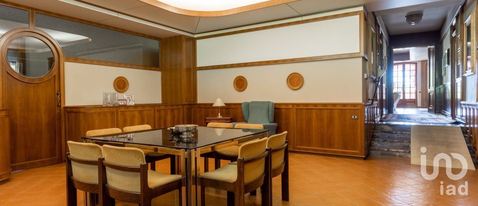 Casale 21 locali di 600 m² in Senigallia (60019)