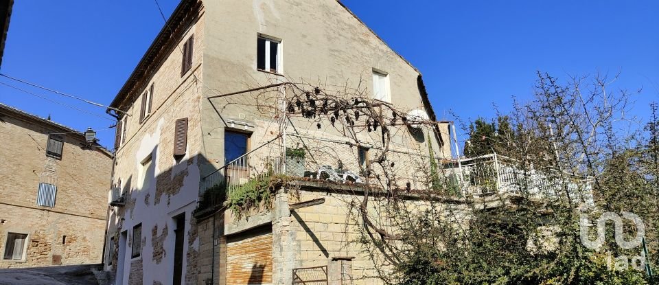 Casa indipendente / Villa 8 locali di 220 m² in Ponzano di Fermo (63845)