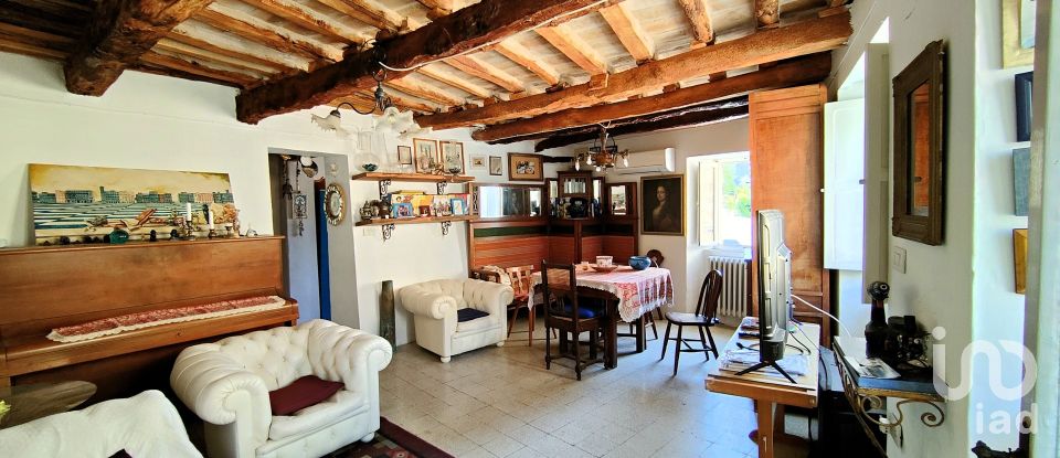 House 8 rooms of 220 m² in Ponzano di Fermo (63845)