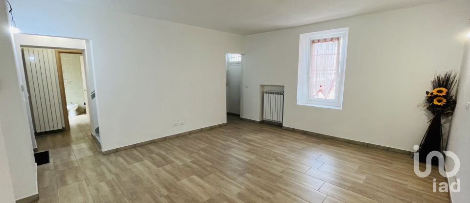 Town house 5 rooms of 140 m² in Alessandria (15121)