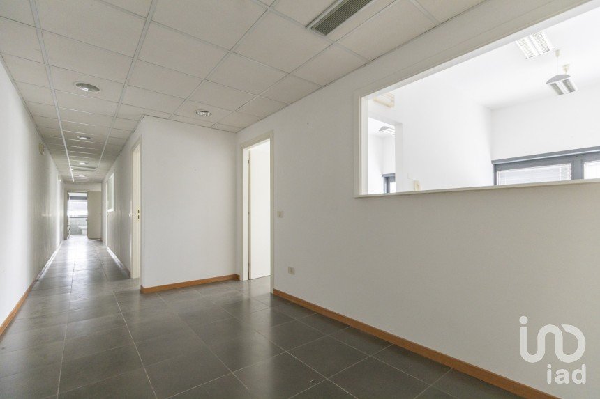 Laboratorio di 142 m² in Ancona (60131)