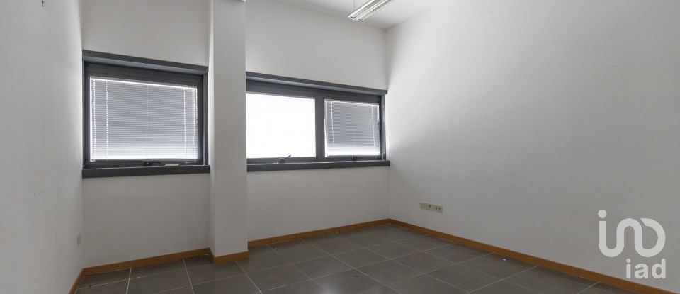 Laboratorio di 142 m² in Ancona (60131)