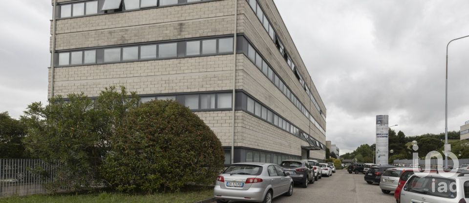 Laboratorio di 142 m² in Ancona (60131)