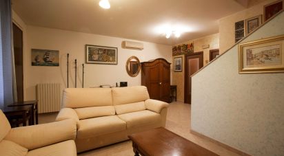 Villa a schiera 6 locali di 156 m² in Verona (37135)