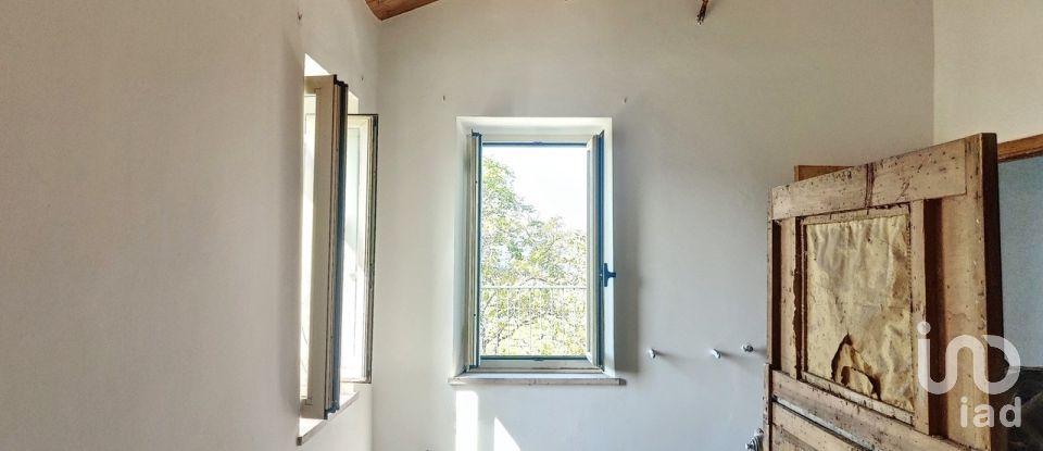 Casa indipendente / Villa 7 locali di 218 m² in Montalto delle Marche (63068)