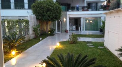 Town house 4 rooms of 110 m² in Ischia (80077)