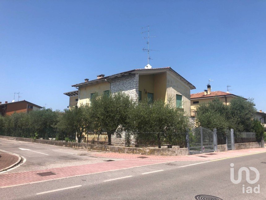 Town house 17 rooms of 386 m² in Sirmione (25019)