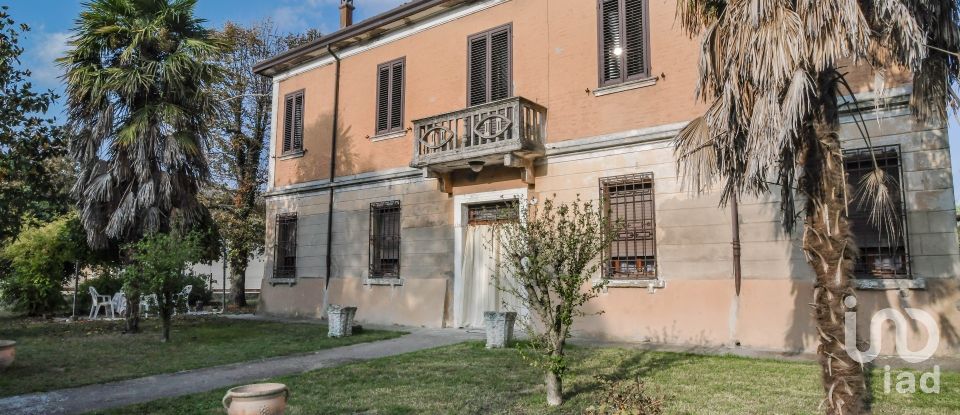 Town house 9 rooms of 345 m² in Ostellato (44020)