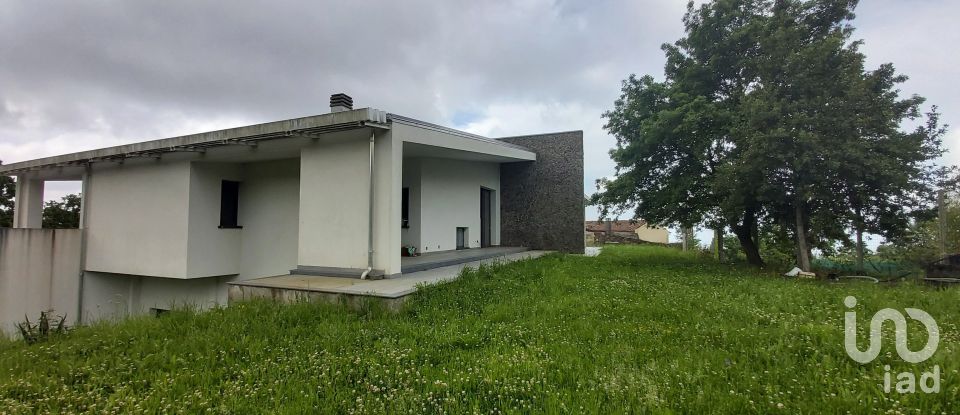Casale 15 locali di 450 m² in Lamezia Terme (88046)