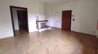 Apartment 0 rooms of 100 m² in Rieti (02100)