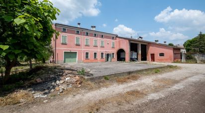 Casa di paese 14 locali di 720 m² in Asola (46041)