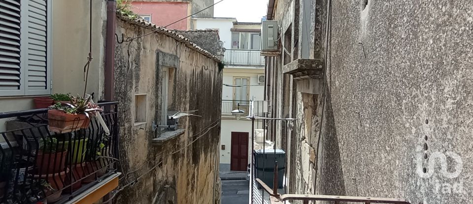 Casa indipendente 3 locali di 74 m² in Palazzolo Acreide (96010)