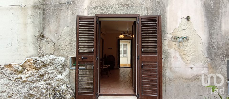 Casa indipendente 3 locali di 74 m² in Palazzolo Acreide (96010)