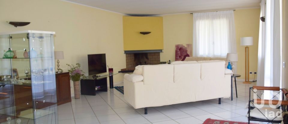 House 11 rooms of 428 m² in Ravenna (48121)