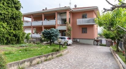 House 8 rooms of 158 m² in Roseto degli Abruzzi (64026)