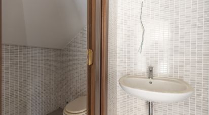 Negozio / locale commerciale di 53 m² in Ancona (60131)