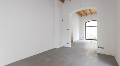 Negozio / locale commerciale di 101 m² in Ancona (60131)