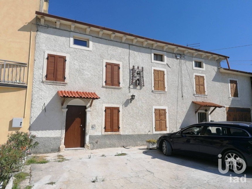 Rustico 5 locali di 180 m² in Tregnago (37039)