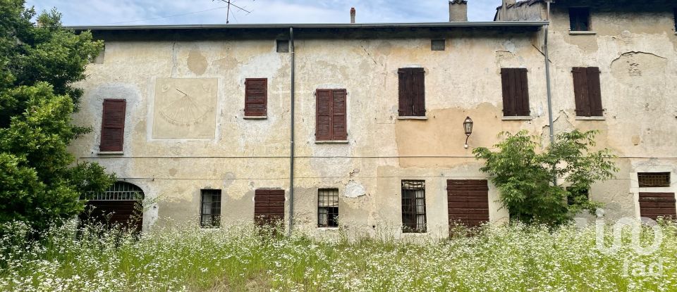Rustico 8 locali di 773 m² in Solferino (46040)
