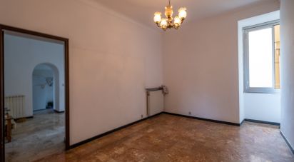 Appartamento 6 locali di 100 m² a Genova (16159)