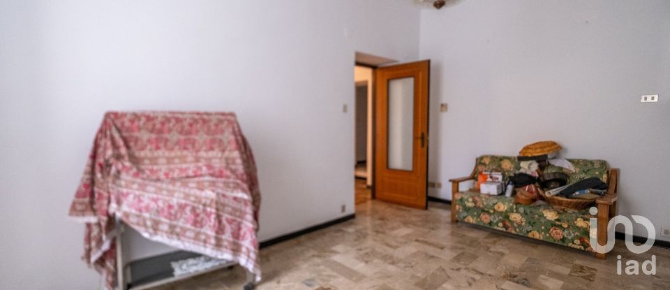 Appartamento 6 locali di 100 m² a Genova (16159)
