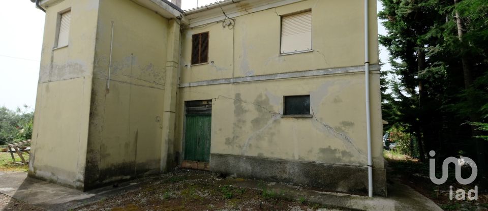 Town house 10 rooms of 243 m² in Ostra Vetere (60010)