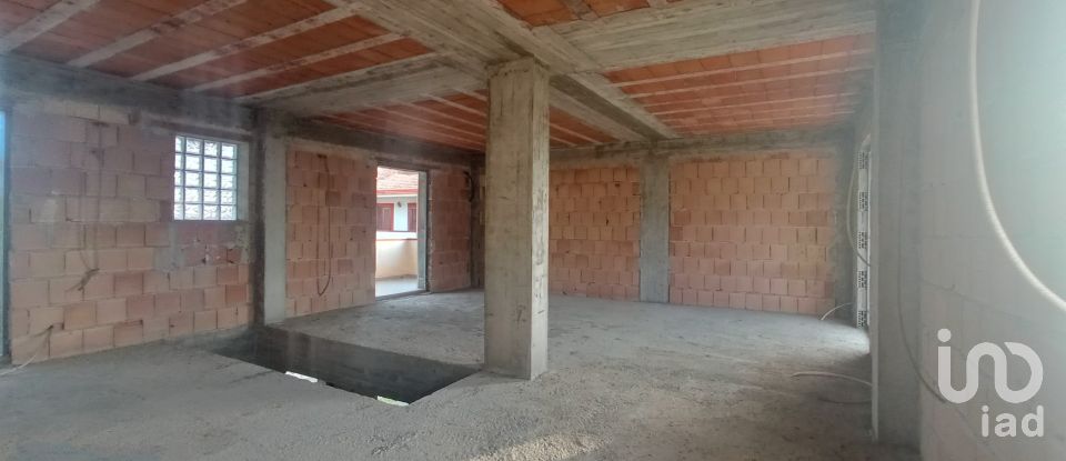 Rustico 6 locali di 130 m² in - (87030)