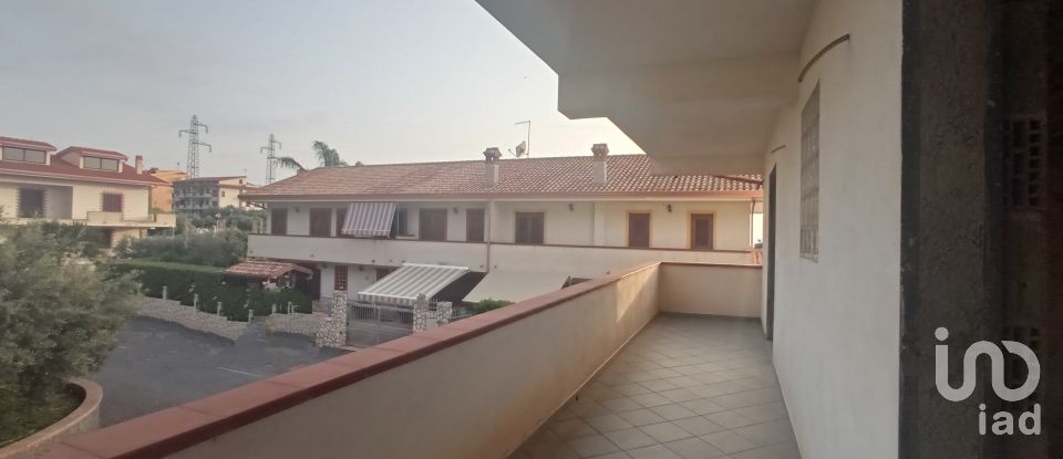 Rustico 6 locali di 130 m² in - (87030)